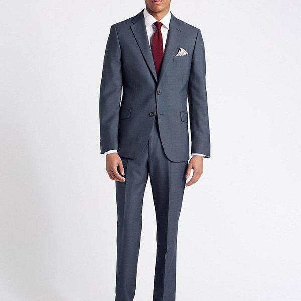 Oblek na míru polyester