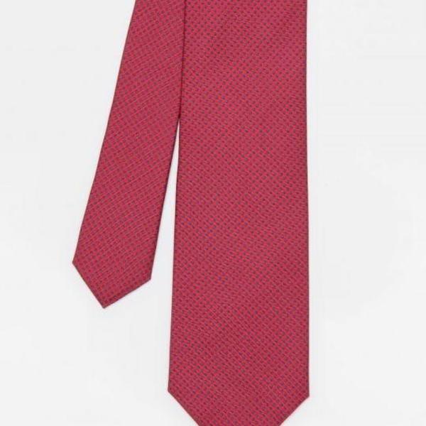 Červená Kravata